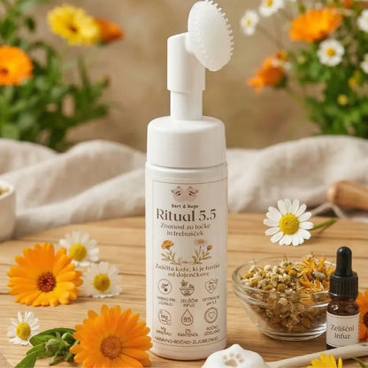 Ritual 5.5 čistilna pena za tačke in trebušček Bert &amp; Hugo – z zeliščnim infuzom, pH 5.5, Mg minerali in panthenolom, 150 ml, varno za lizanje